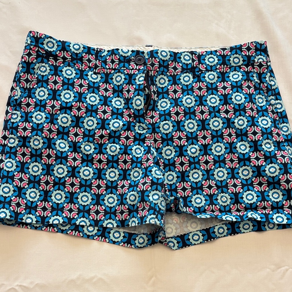 Crown & Ivy Blue and White Geometric Women's Shorts